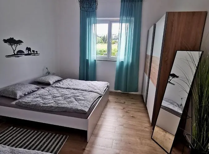 Guest Flat Tesa アパート