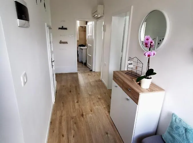 Guest Flat Tesa イゾラ